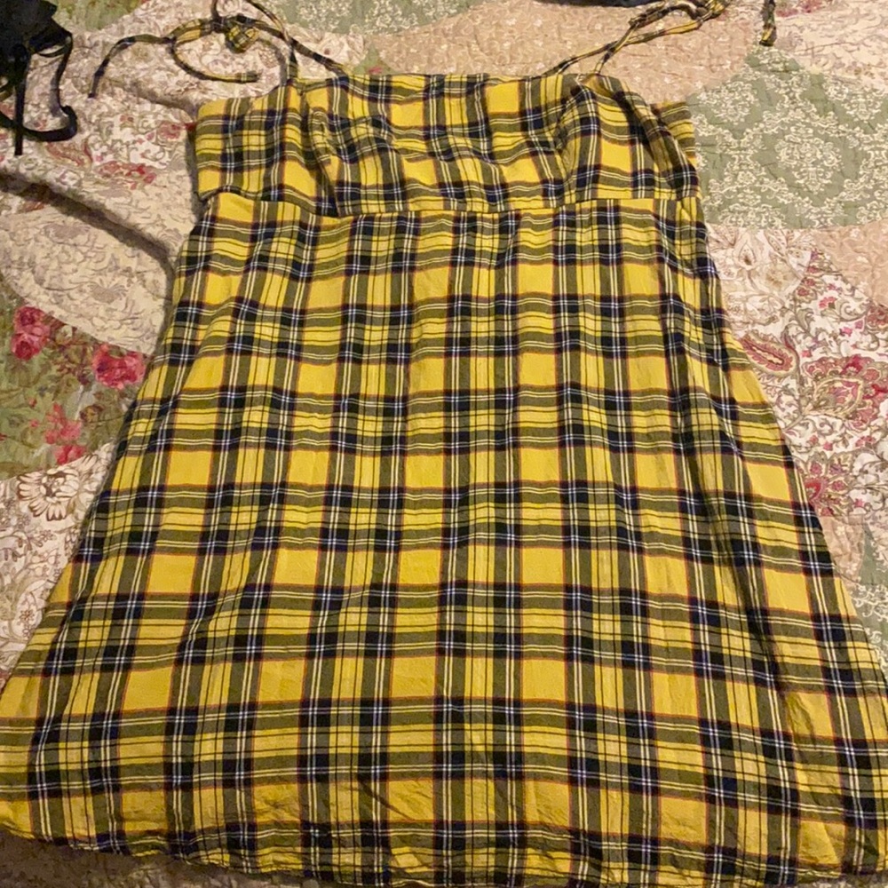 Hot Topic yellow plaid xl dress